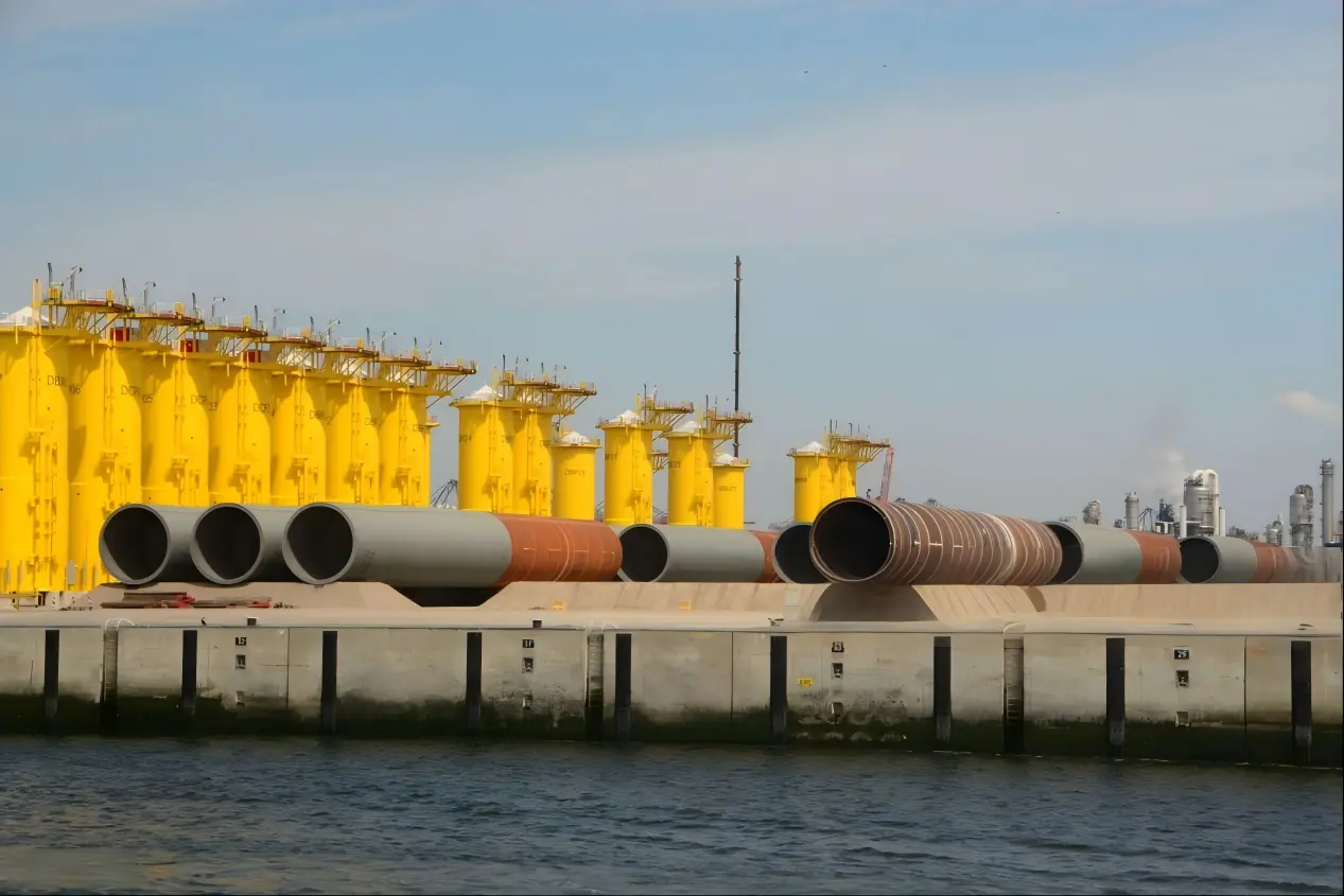 Lamprell Offshore-Plattenwalzoperation ? EZHONG Referenzprojekt