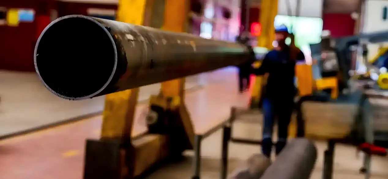 Verarbeitung hochfester Rohrleitungsstahlplatten für die Rohrherstellung