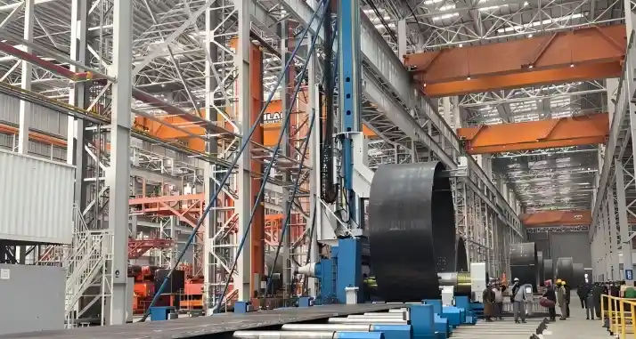Windturm Basis zylindrischer Abschnitt rollen